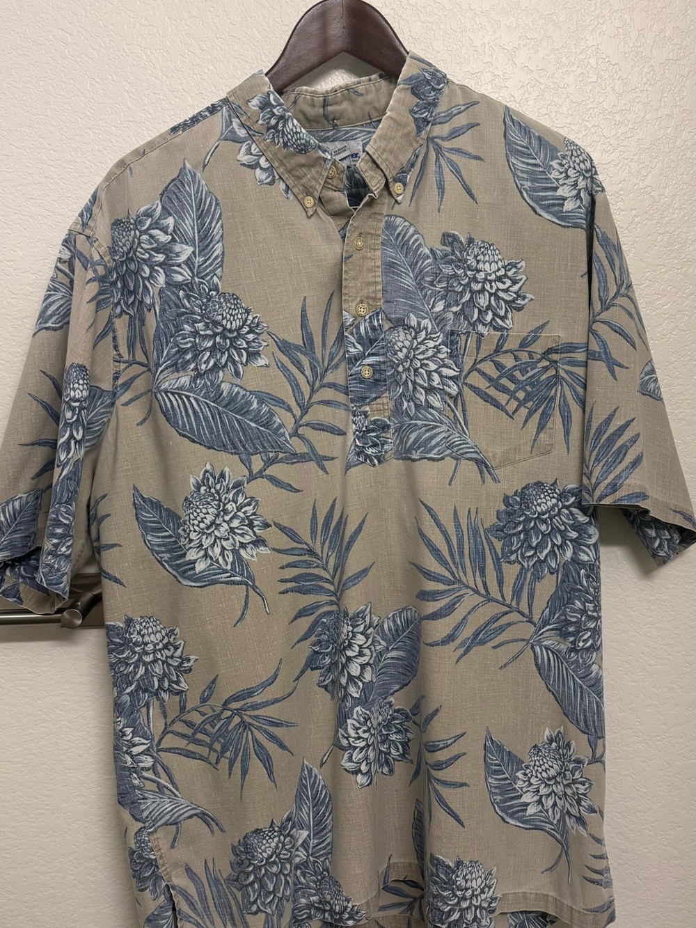 Reyn Spooner Floral Casual Shirt
